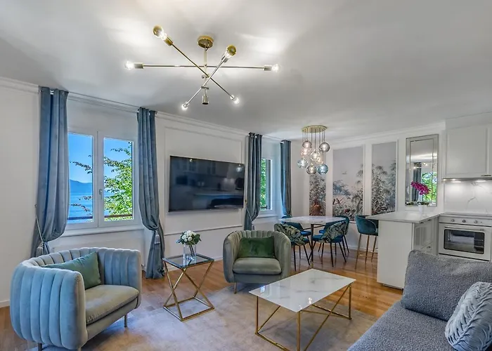 Soft Glam 1-Bedroom Appt - Lake & Mountain View